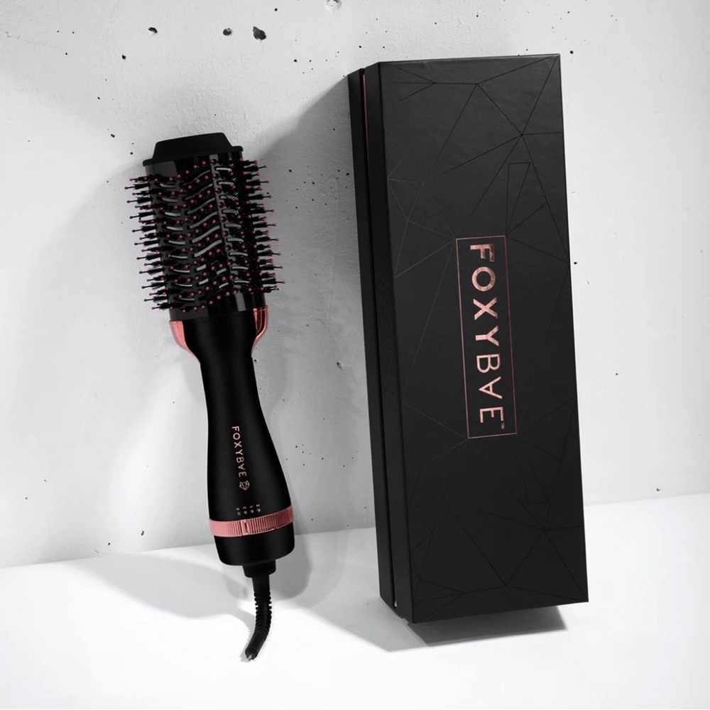 FoxyBae Rose Gold Blowout Dryer Brush - New and Sealed